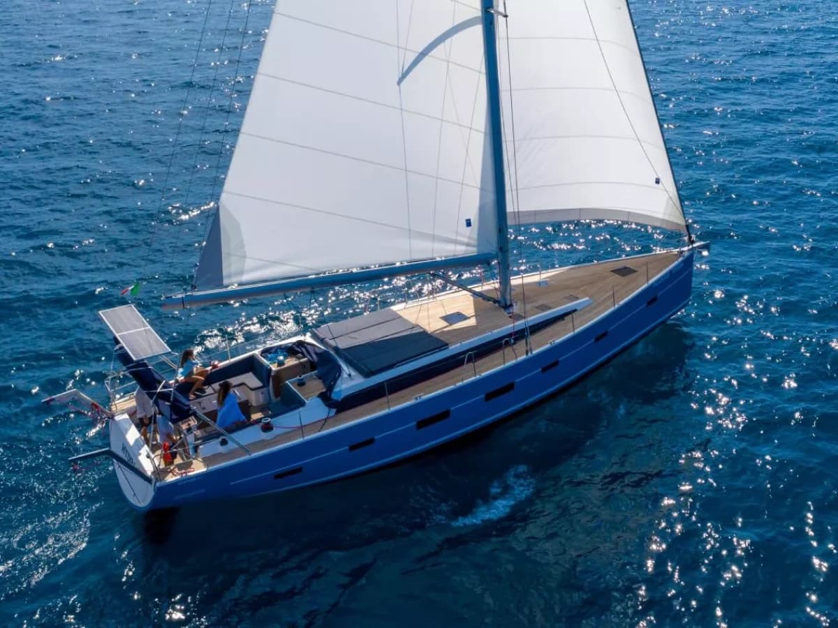 https://backend.blacksails-yachting.com/wp-content/uploads/2024/10/Beitrag-8-Bild-3-1200px-4x3-2.webp