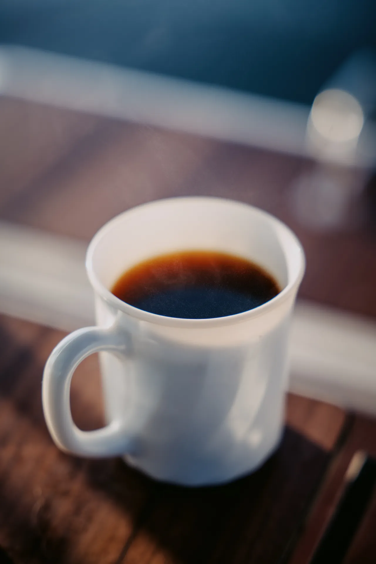 Der erste Kaffee im Cockpit, bevor der Anker hochkommt
