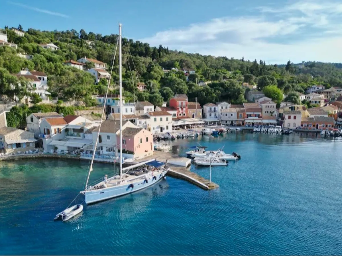 Segelparadies für Anfänger – Deine Reise ins Ionische Meer, Kroatien oder die Balearen beginnt hier