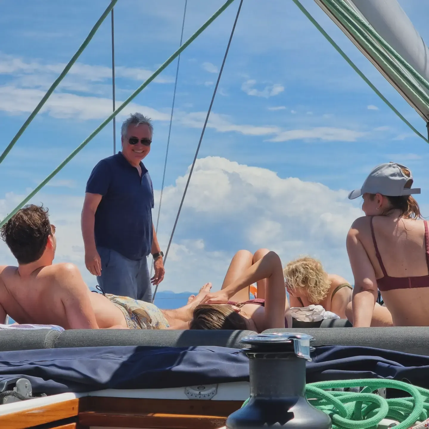 Gemeinsame Segelabenteuer verbinden und bleiben in Erinnerung